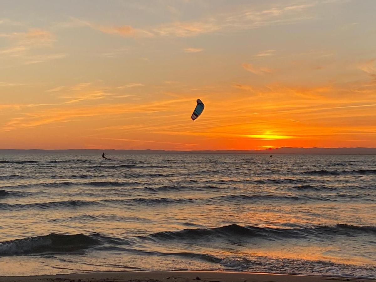 Agreable Studio Cabine A 5 Min A Pied De La Plage Le Grau-du-Roi Exteriér fotografie